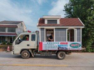 build tiny house California