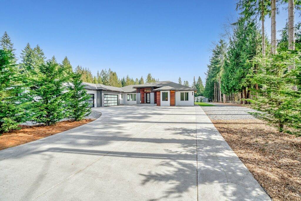 small custom built homes