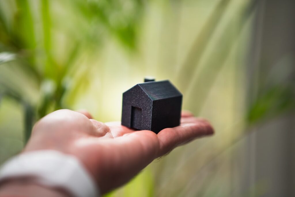 best tiny home manufacturers