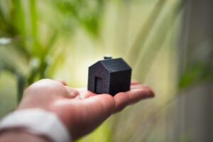 best tiny home manufacturers
